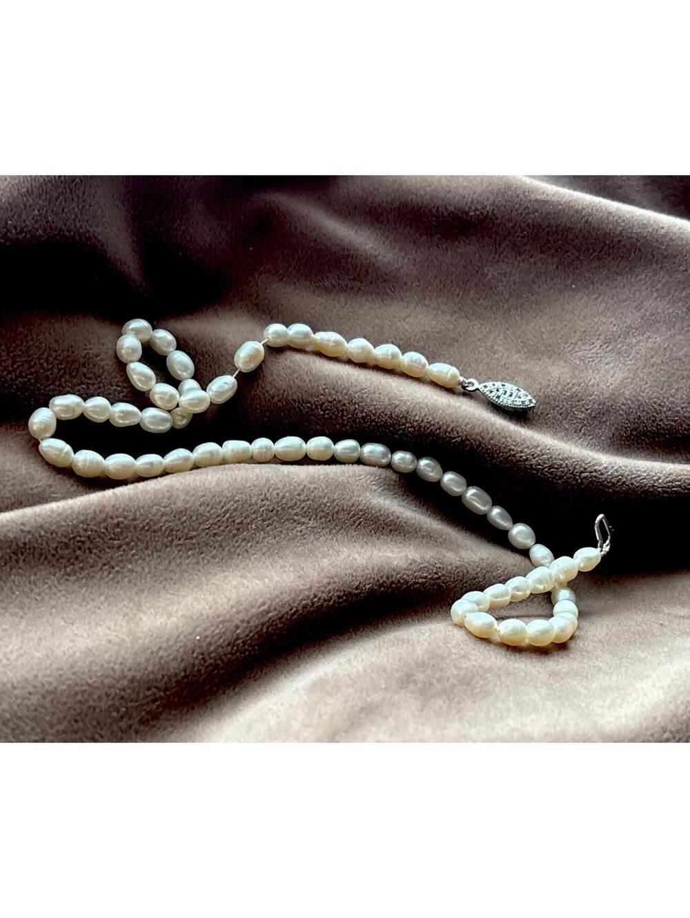 Beautiful Vintage Fresh Water Baroque Pearl Necklace. An Elegant Unique Piece.